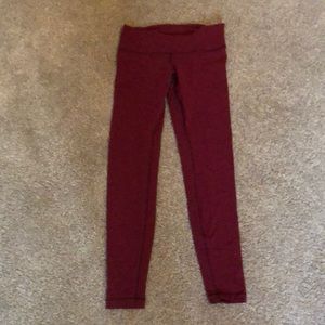 Lululemon full length maroon quilted yoga pants